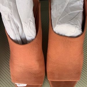 Vince Camuto Size 7M Mesella sushi